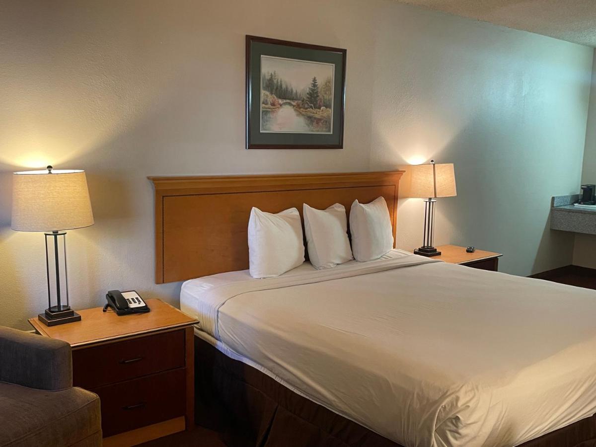 Skyway Inn - Seatac Exterior photo