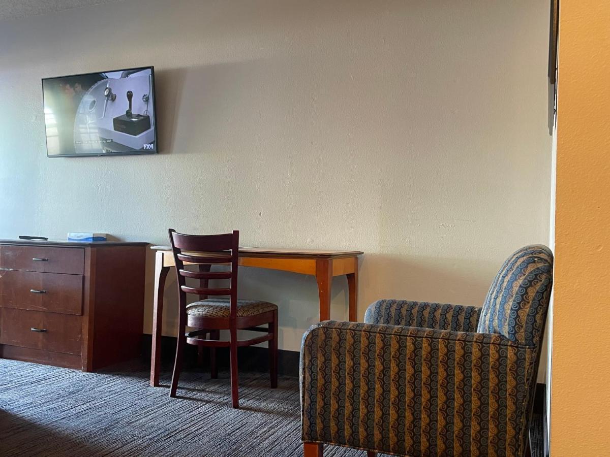 Skyway Inn - Seatac Exterior photo